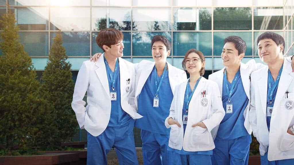 รีวิวซีรีส์ Hospital Playlist (2020-2021) เพลย์ลิสต์ชุดกาวน์